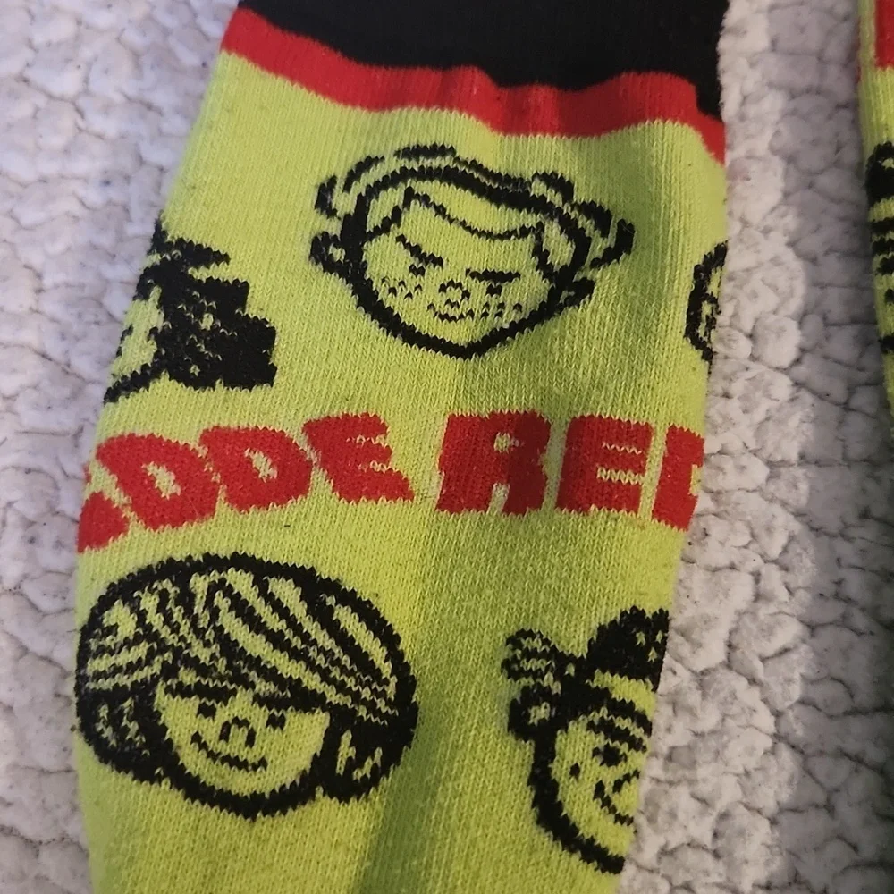 Stranger Things Netflix Retro Neon Green Code Red Socks Retro SiFi 2022
